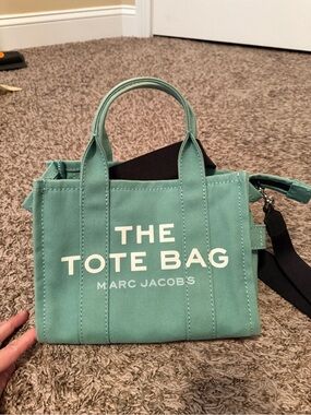 Marc Jacobs THE TOTE BAG in mint